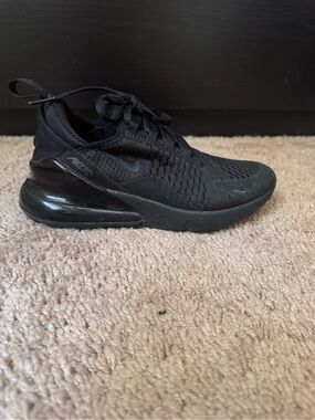 Women’s Nike Air max 270